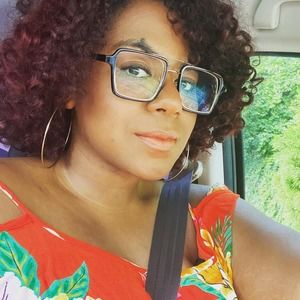 Meet your Posher, Jocelyn